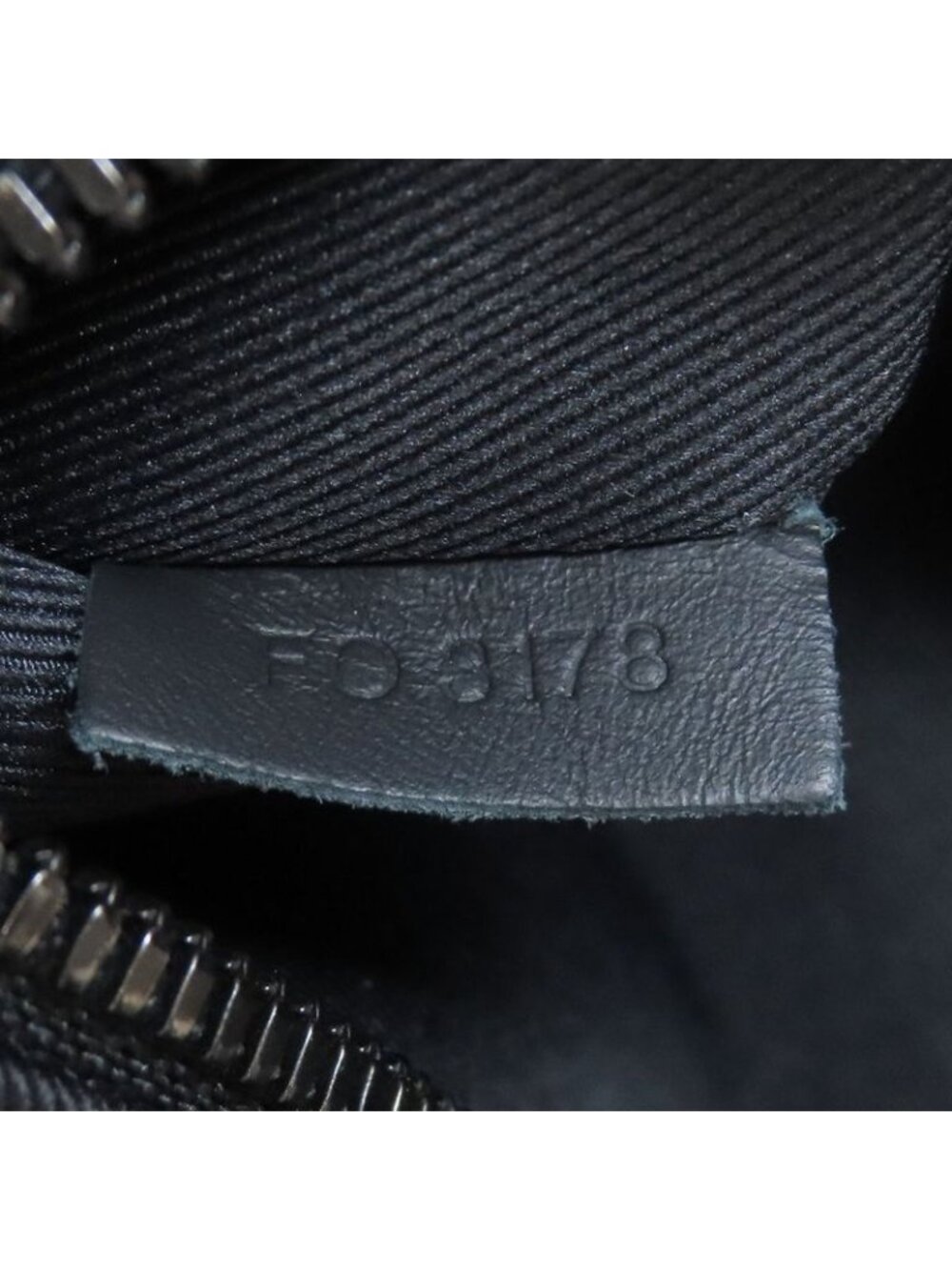 Louis Vuitton Discovery Backpack Monogram Shadow - Picture 7 of 15